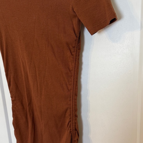 Zara Rust Brown Midi Dress with Ruched Sides - Picture 5 of 6